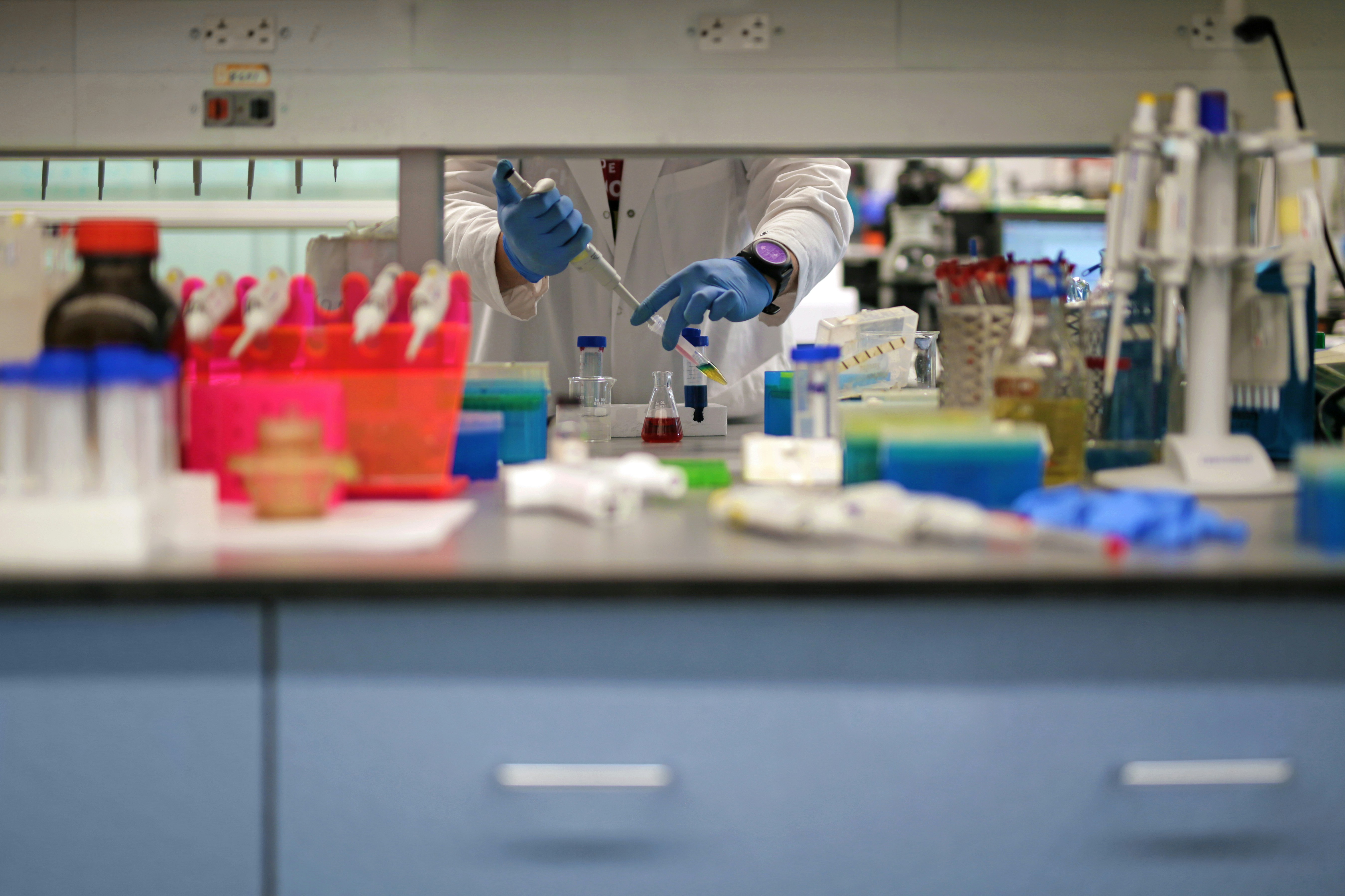 EU Grants for HealthTech, Diagnostics, and Life Sciences: What's Open Now